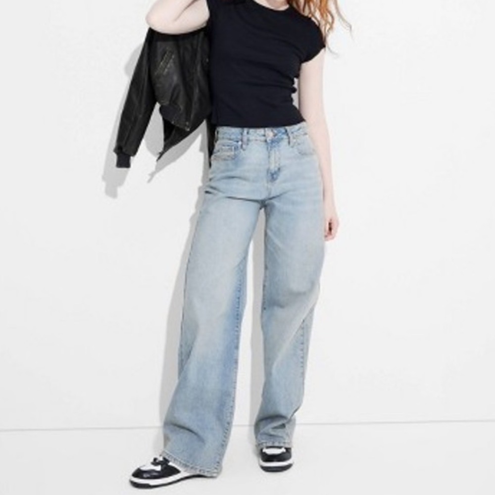 New w/ tag: High-Rise Baggy Jeans in “indigo” wash